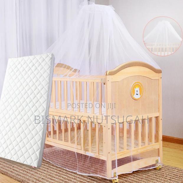 Modern Wooden Baby Cot Bed · Photo 4