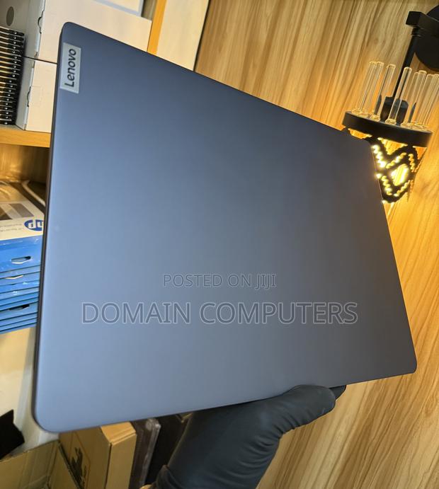 New Laptop Lenovo IdeaPad 5 Slim 13th Gen I7 16GB AMD Ryzen 7 SSD 512GB · Photo 5