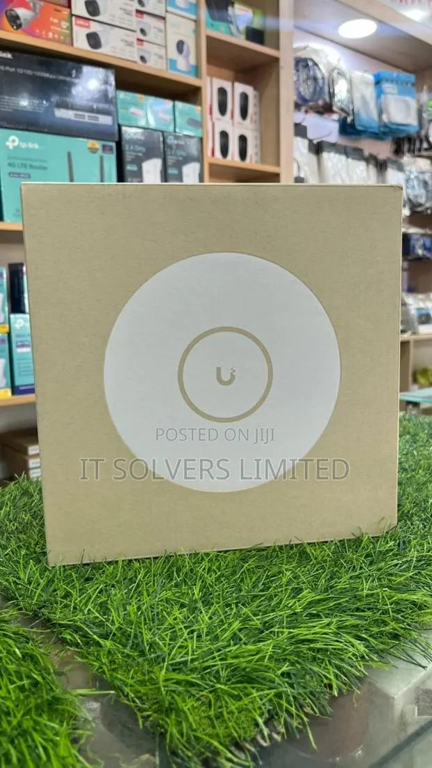 Ubiquiti Networks U7 Pro · Photo 1
