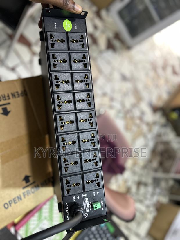 16 Channel Power Sequence Controller · Photo 3
