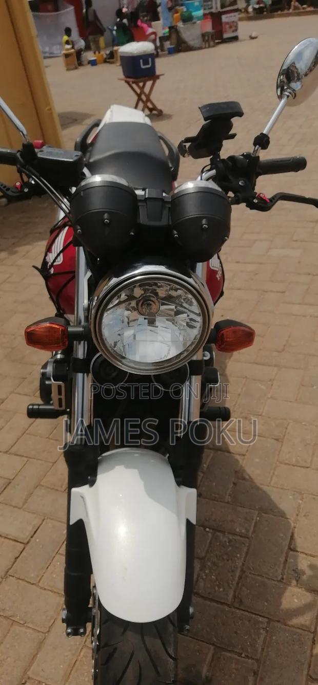 Honda CB 2020 White · Photo 3