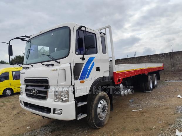 Hyundai Gold 14ton, Heavy Duty Truck. · Photo 2