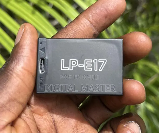 Powerextra Lp-E17 - USB-C Rechargeable (7.4v 1450mah 10.73wh) · Photo 1