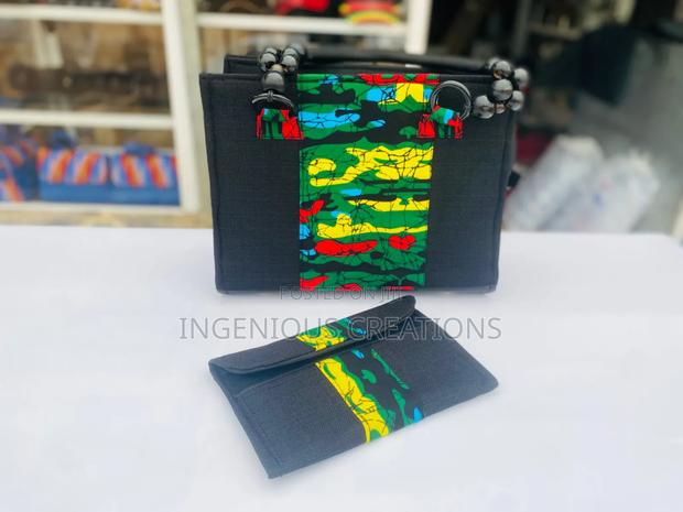 Unique Handbags · Photo 1