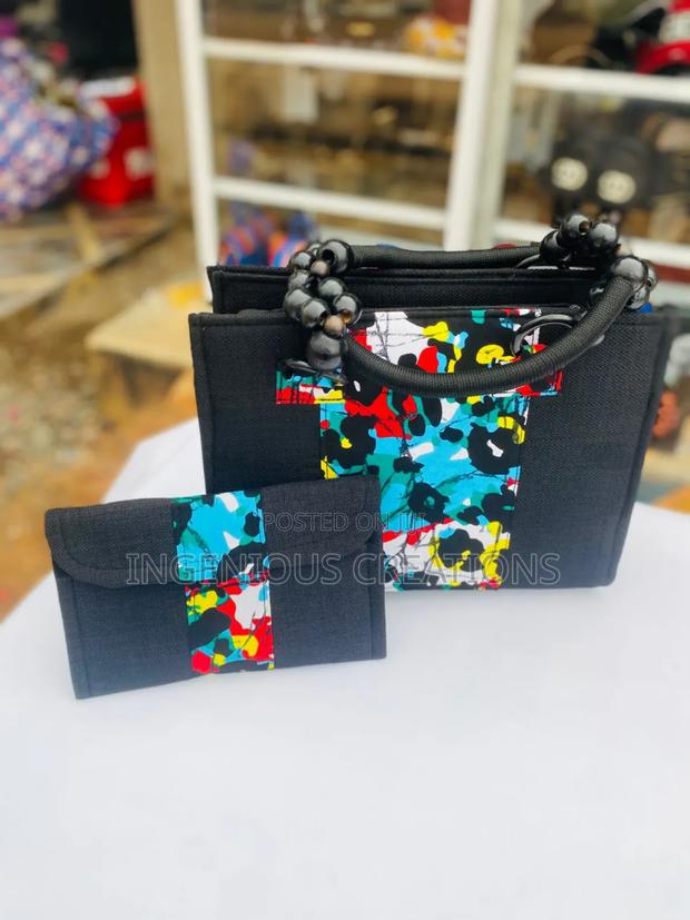 Unique Handbags · Photo 3