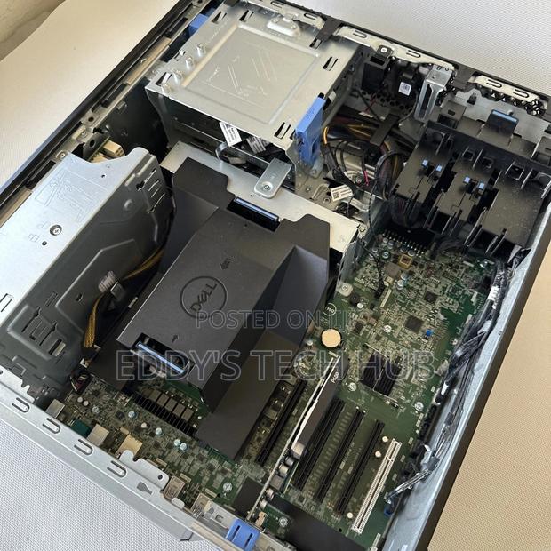 Desktop Computer Dell Precision 5820 32GB Intel Xeon HDD 500GB · Photo 4
