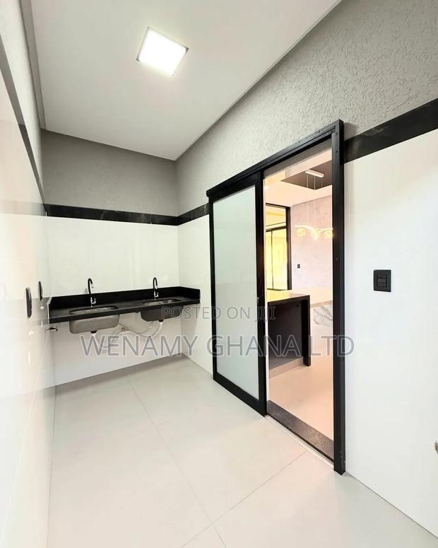 3bdrm House in Accra for sale · Photo 6