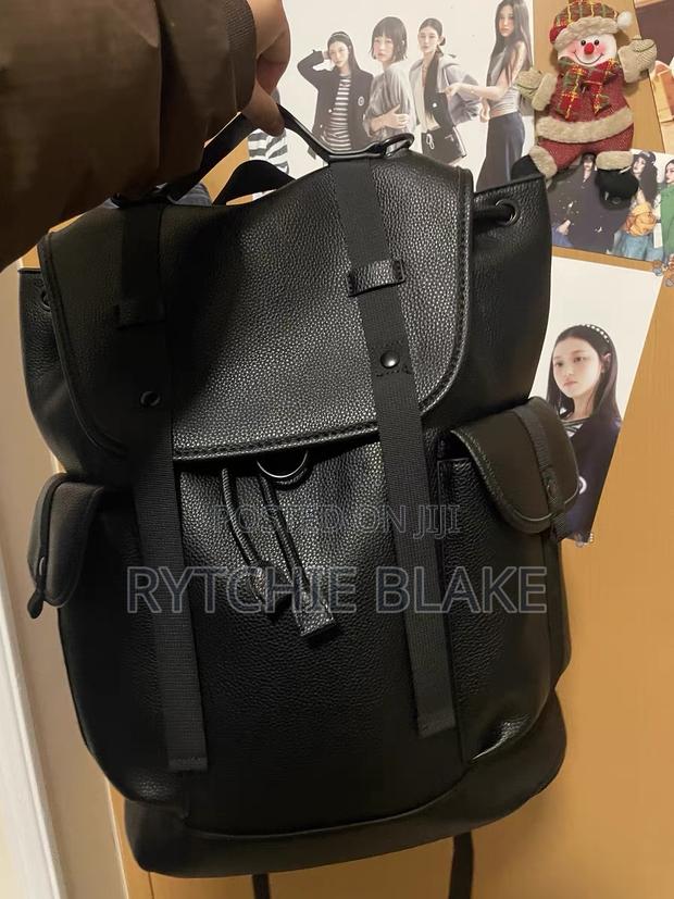 Zara Unisex Quality Backpack · Photo 2