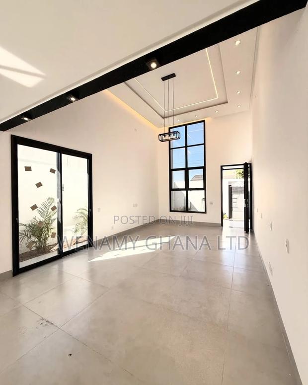 3bdrm House in Accra for sale · Photo 3