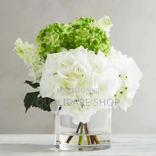 Set Of 12 Cylindrical Glass Vases 400ml · Photo 1