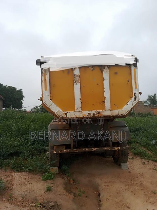 Semi Trailer Bucket 27cubic · Photo 2