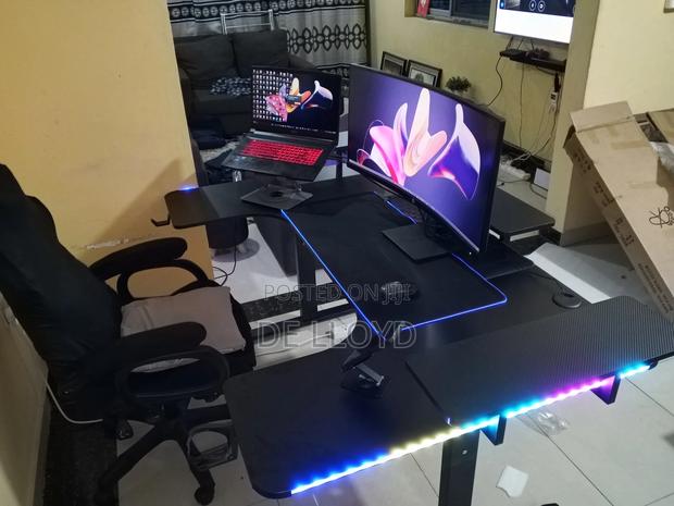 Pro Gaming Desk (160 by 60 Cm) · Photo 2