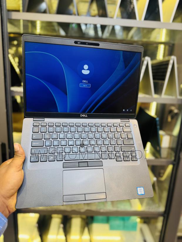 Laptop Dell Latitude 5400 16GB Intel Core i7 SSD 512GB · Photo 2