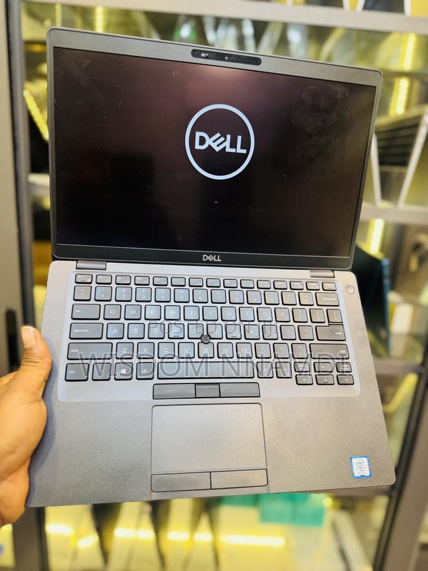 Laptop Dell Latitude 5400 16GB Intel Core i7 SSD 512GB · Photo 3
