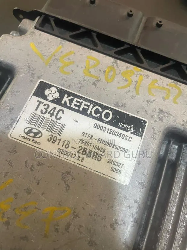 Hyundai Veloster Engine Control Board ECU · Photo 1