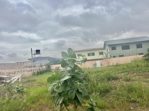 Roadside Land for Sale at Achimota · Photo 4