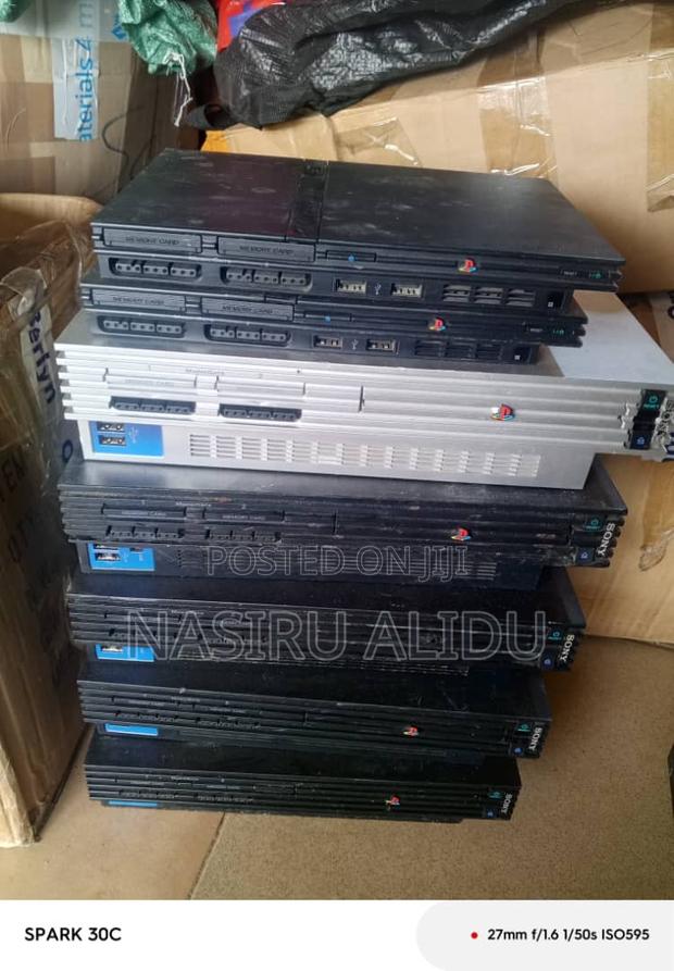 Ps2 With 5 -10 Games Installed · Photo 8
