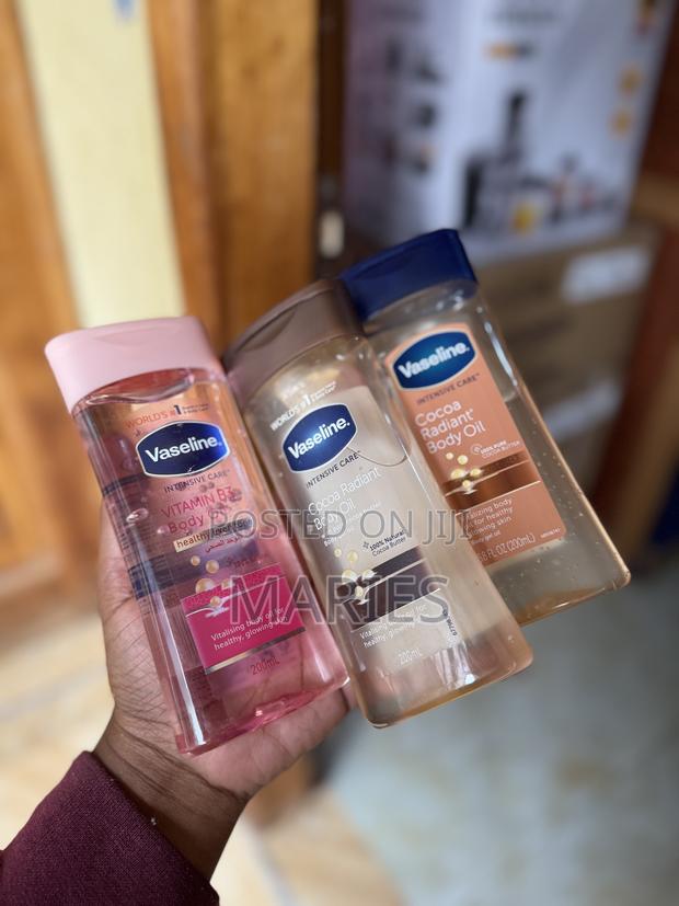 Vaseline Cocoa Radiant Oil · Photo 1