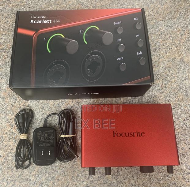 Focusrite Scarlett 4i4 4th Generation Usb-C Audio Interface · Photo 1