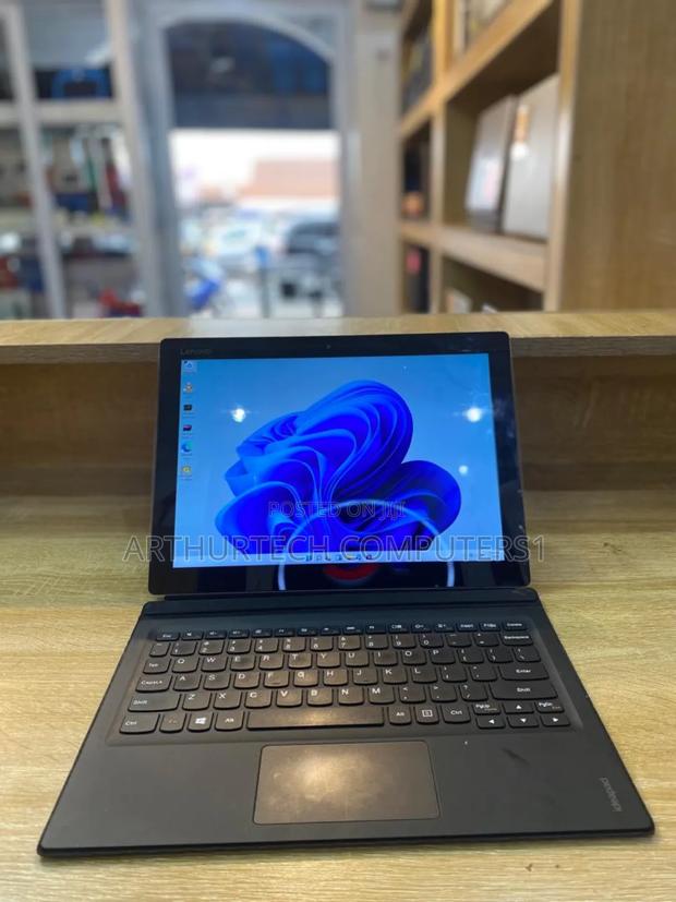 Laptop Lenovo 8GB Intel Core M SSD 256GB · Photo 1
