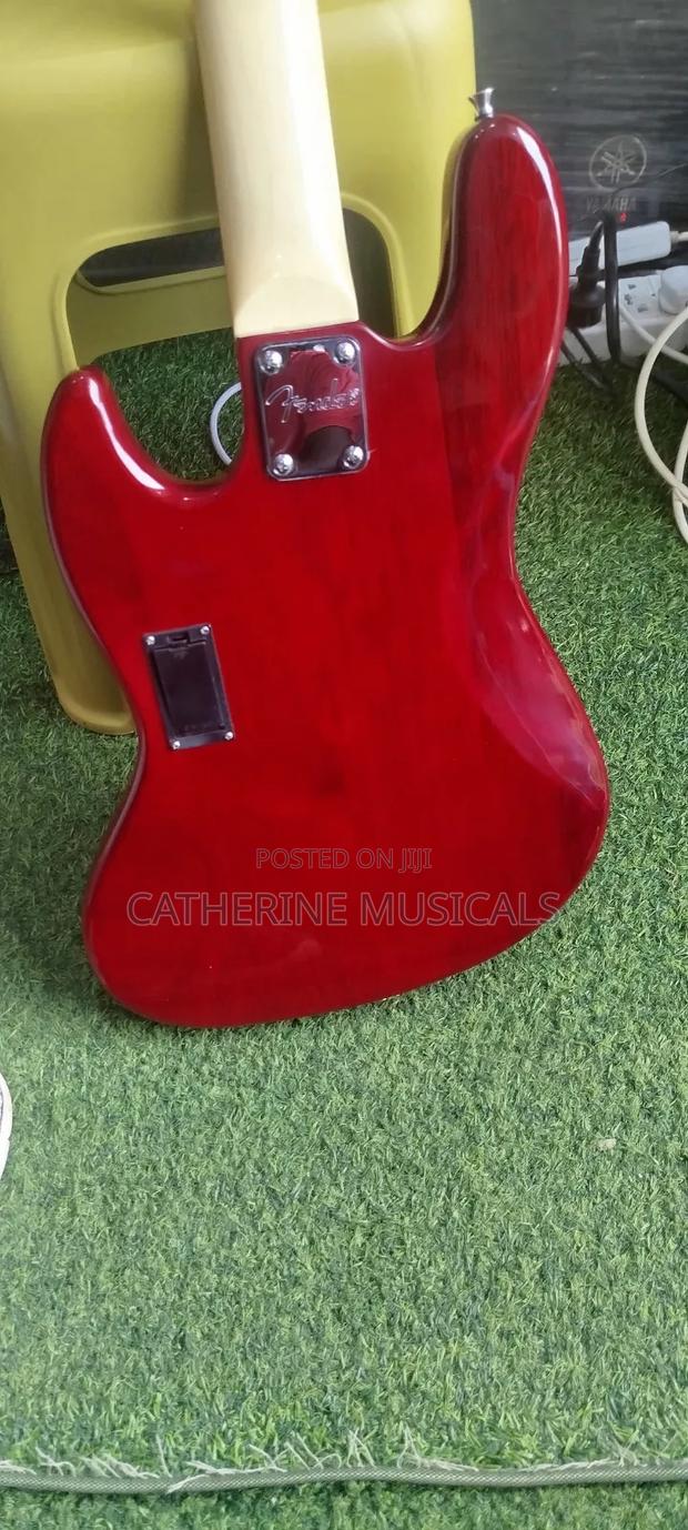 Fender Jazz Active Bass Guitar · Photo 2