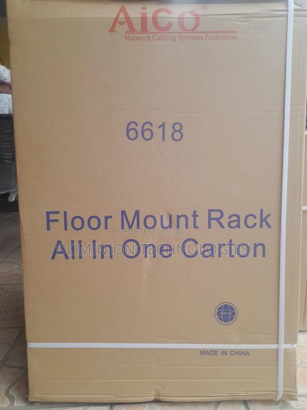 18u Floor Cabinet 600x600mm All-in-One · Photo 1
