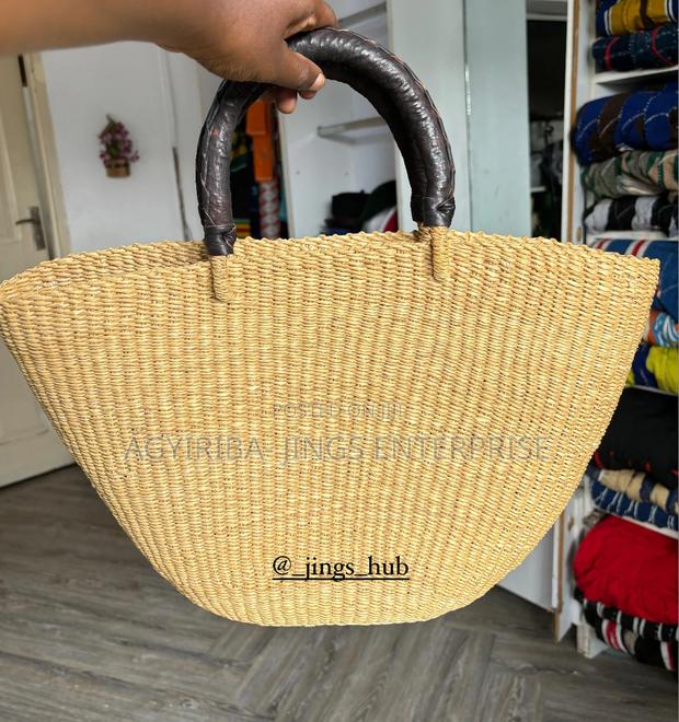 Nude Bolga Handwoven Bag · Photo 1