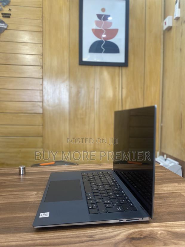 Laptop Dell Precision 5550 32GB Intel Core I9 SSD 512GB · Photo 3