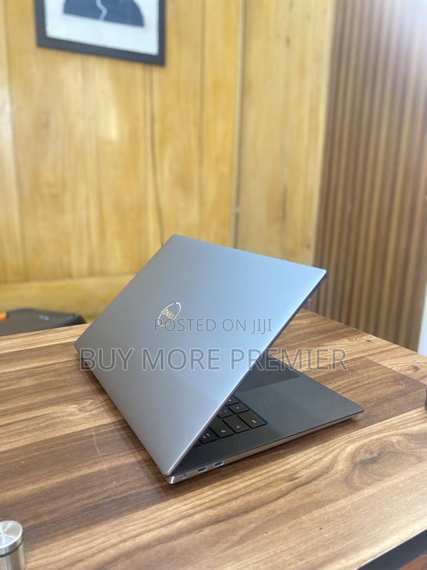 Laptop Dell Precision 5550 32GB Intel Core I9 SSD 512GB · Photo 5