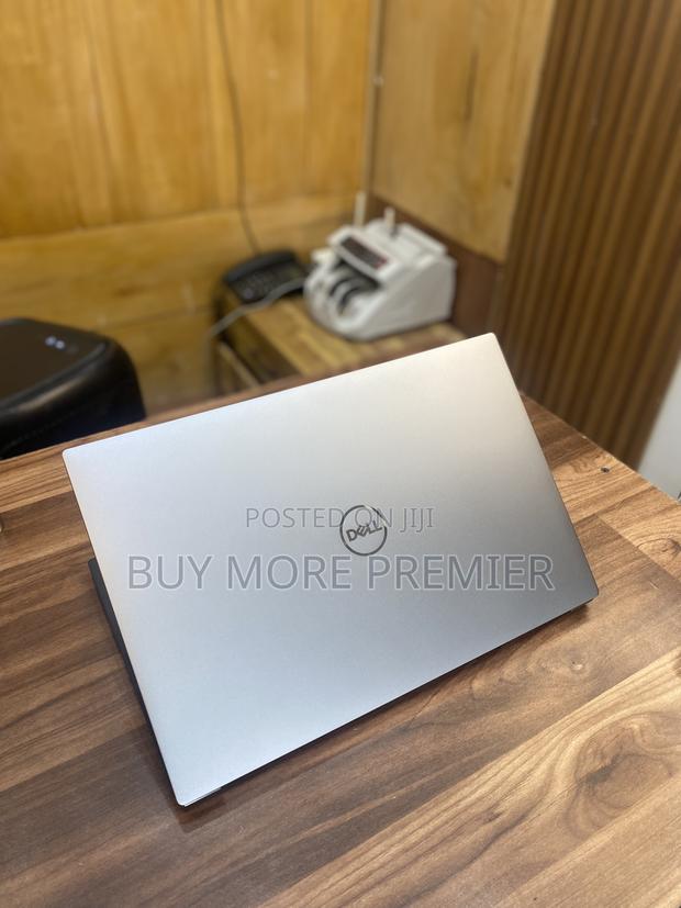 Laptop Dell Precision 5550 32GB Intel Core I9 SSD 512GB · Photo 6