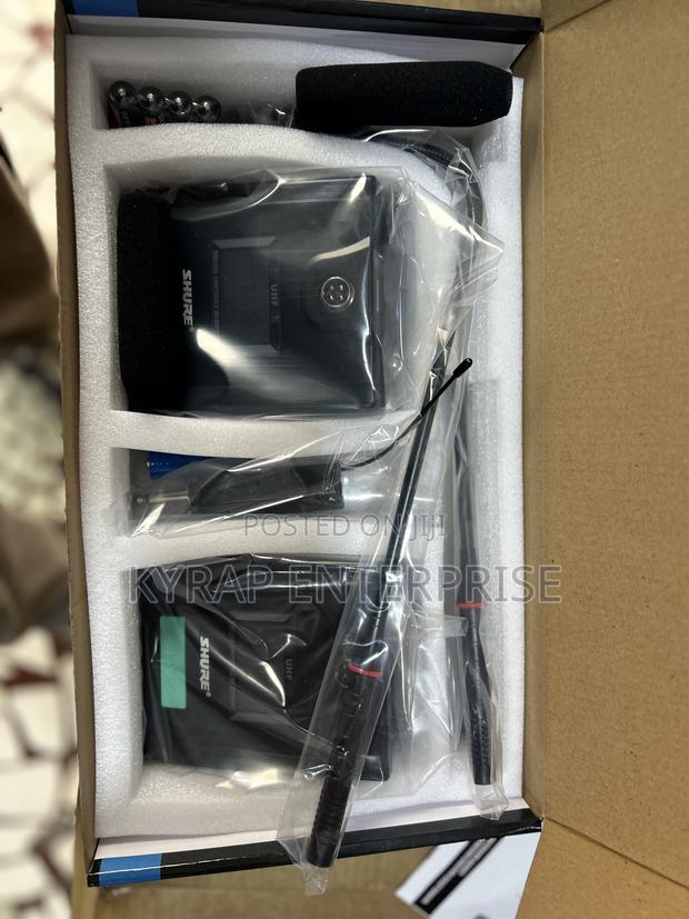 2 in 1 Cordless Conference Microphone · Photo 3