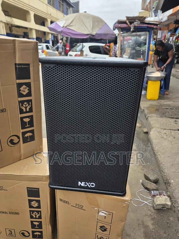 Nexo 12 Inches Monitor / Short Range SPK · Photo 1
