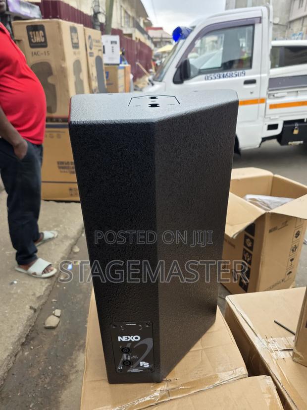 Nexo 12 Inches Monitor / Short Range SPK · Photo 2