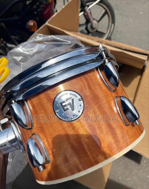 Electro-Voice (Ev) 5-Set Professional Drumset · Photo 1