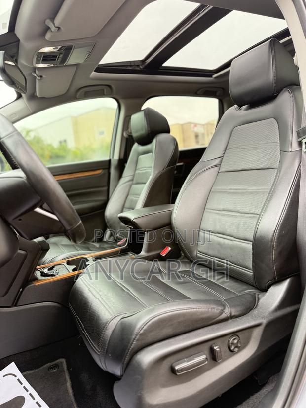 Honda CR-V Touring AWD 2020 Gray · Photo 7