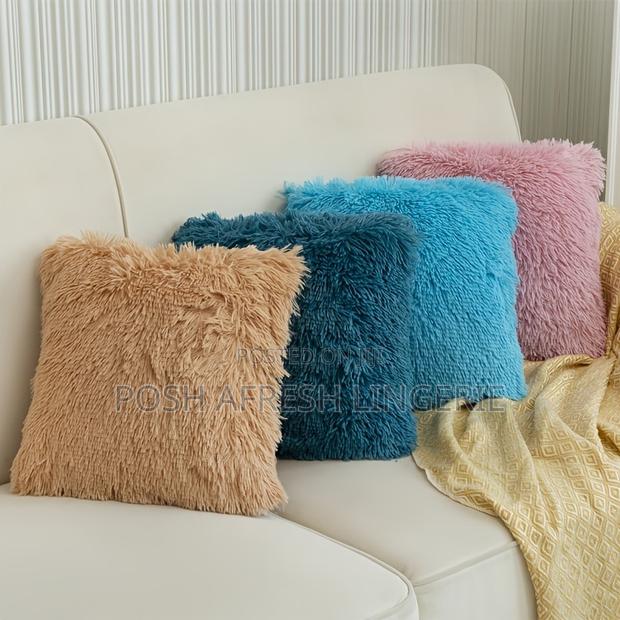 Fur Fluffy Armrest Pillows · Photo 4