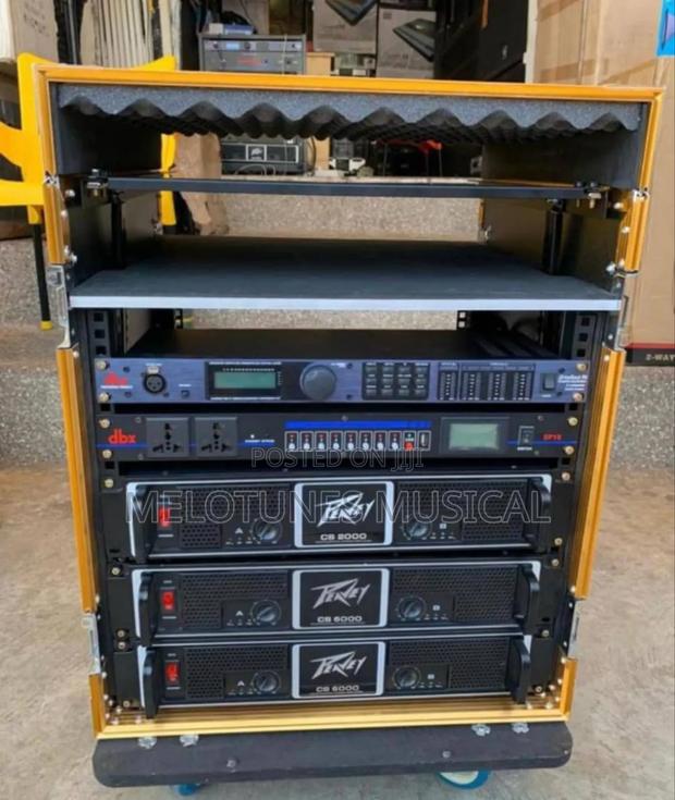 Amplifier Rack Set With Three Amplifiers (Peavey) · Photo 1