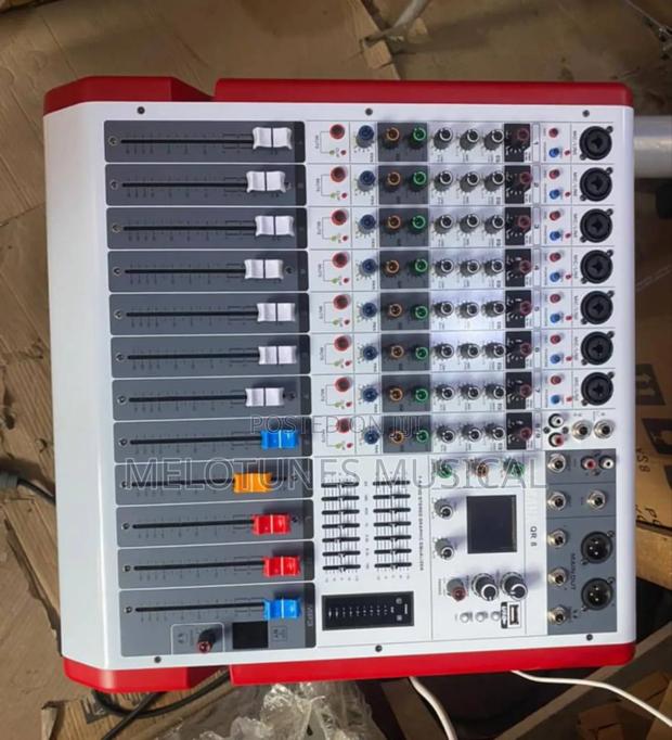 Yamaha Qr8 8-Channel Powered Audio Mixer, · Photo 2