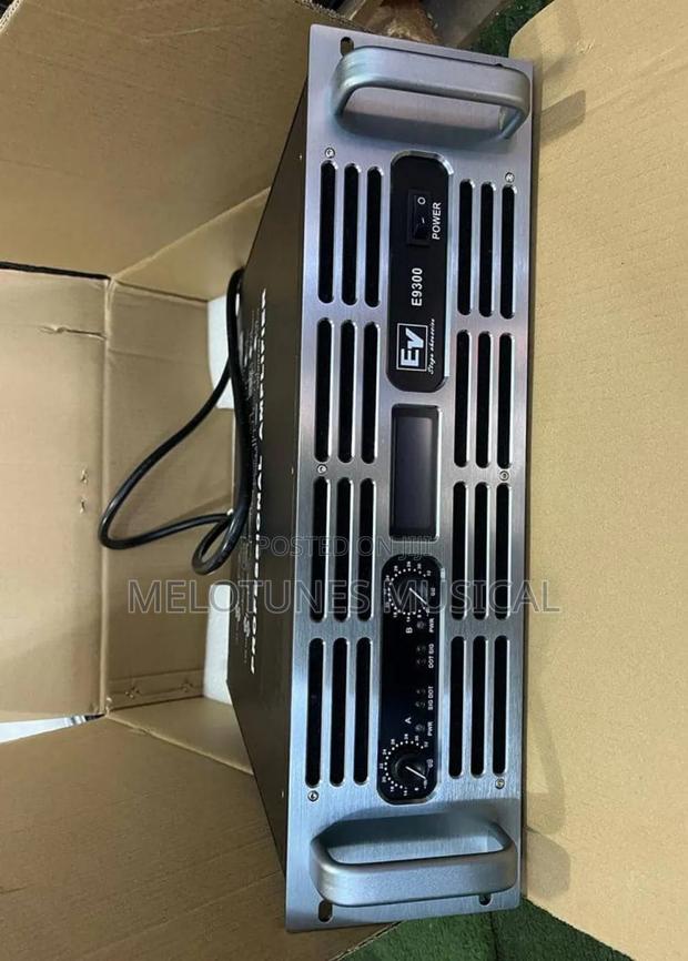 Electro-Voice (Ev) E9300 Power Amplifier. · Photo 1