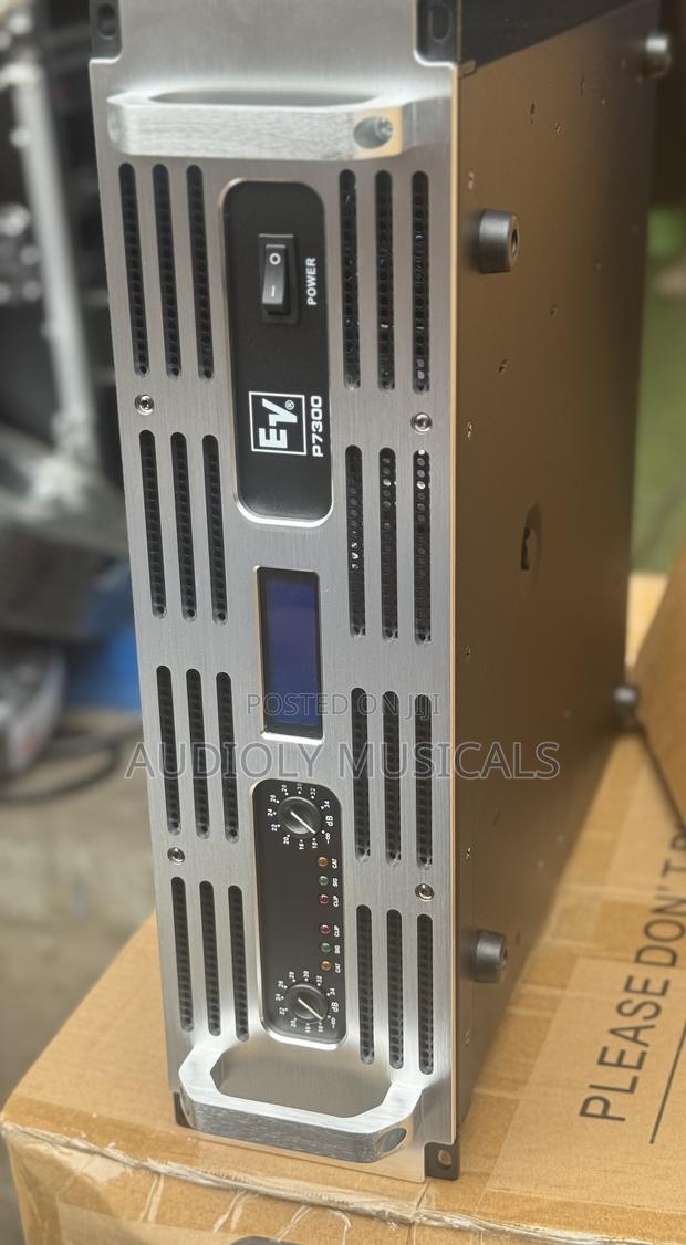 Ev /P -7300watt Mid Amplifier · Photo 4