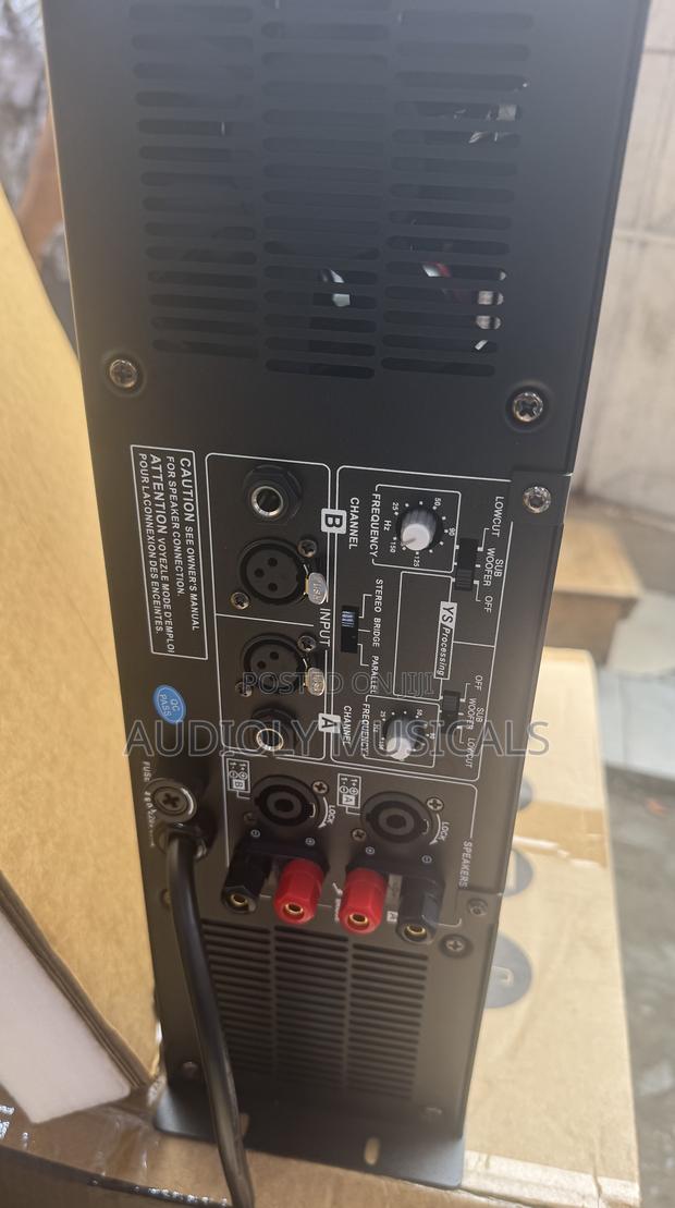 Ev /P -7300watt Mid Amplifier · Photo 2
