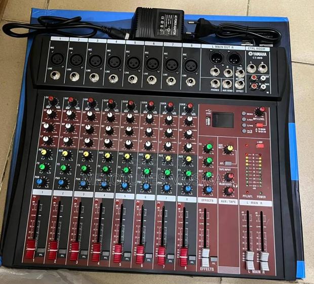 Yamaha Ct-80s Audio Mixer. · Photo 1