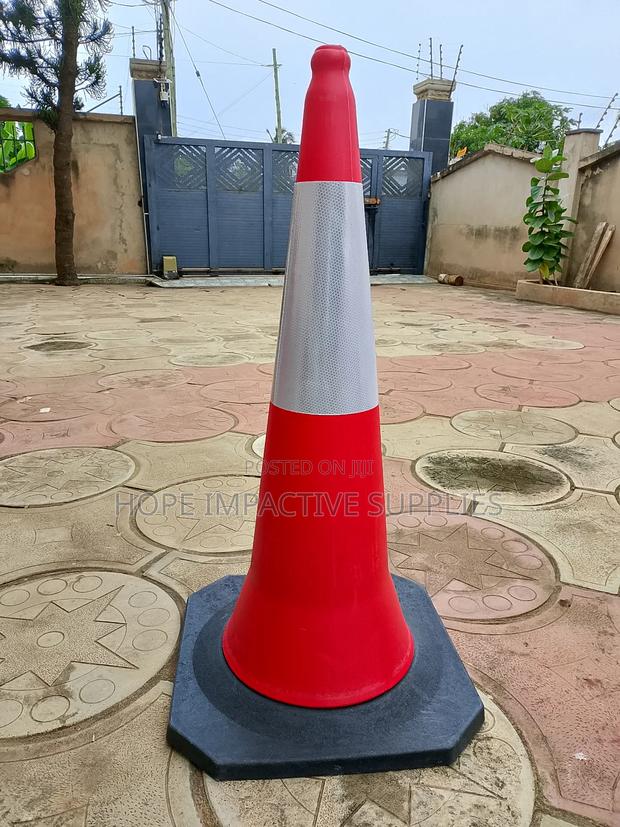 Big Safety Cones - 40" Height(With Heavy Seat). · Photo 1