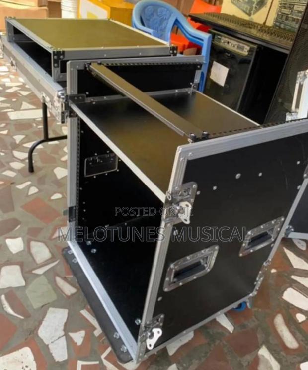 16u Amplifier Rack Flight Case · Photo 1