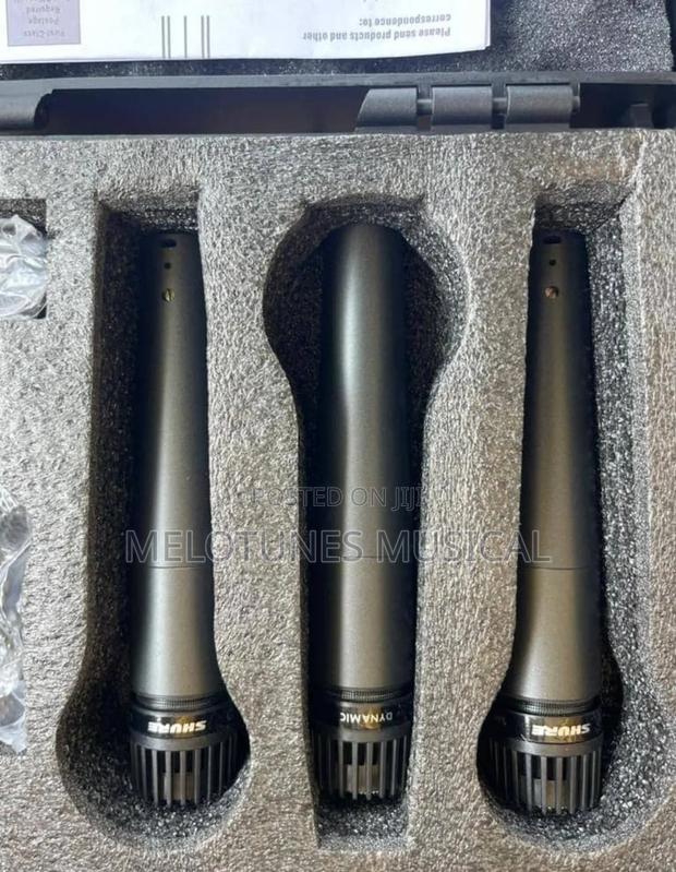 Shure Sm57 Professional Wired Microphone(3in1) · Photo 2