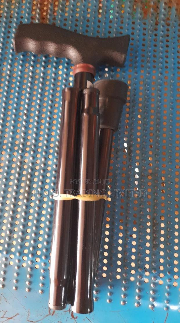 Foldable Walking Stick · Photo 1