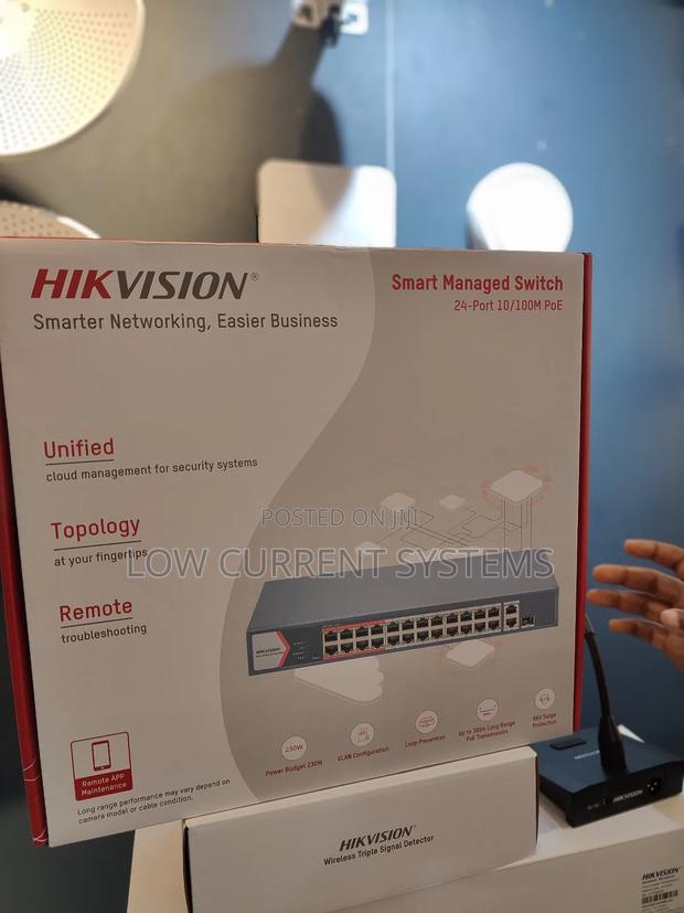 Hikvision Poe Switch 24port 2 Uplink Gigabit · Photo 1