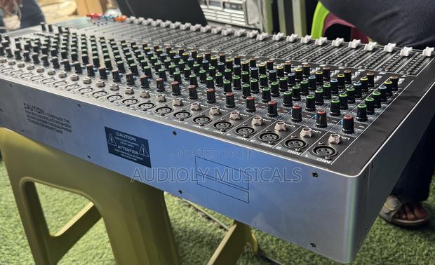 SMX-24channel Mixer /Yamaha · Photo 2