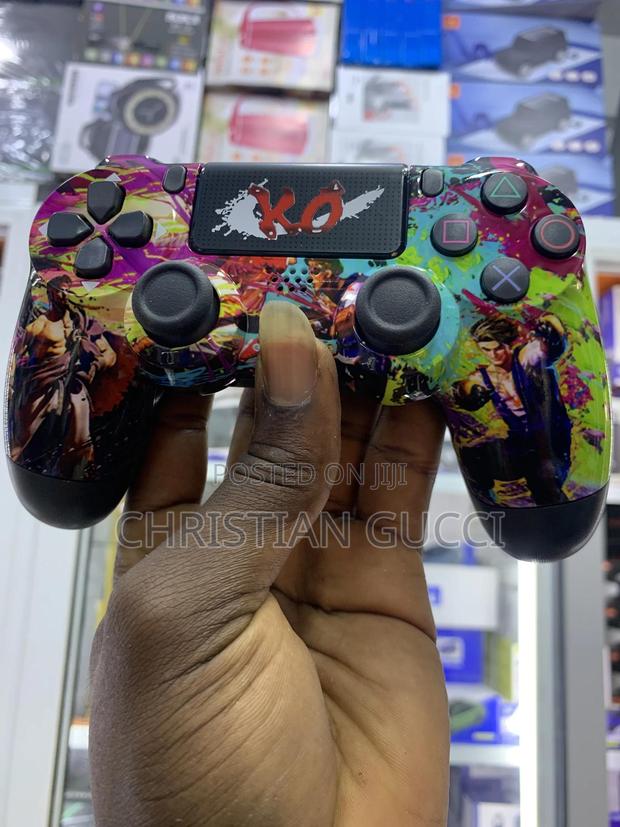 Playstation 4 Controller · Photo 2