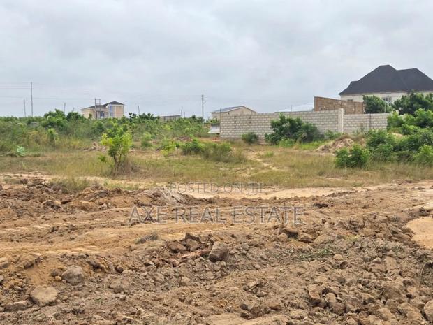 Clean Registered Lands - Prampram Beach Lane · Photo 1